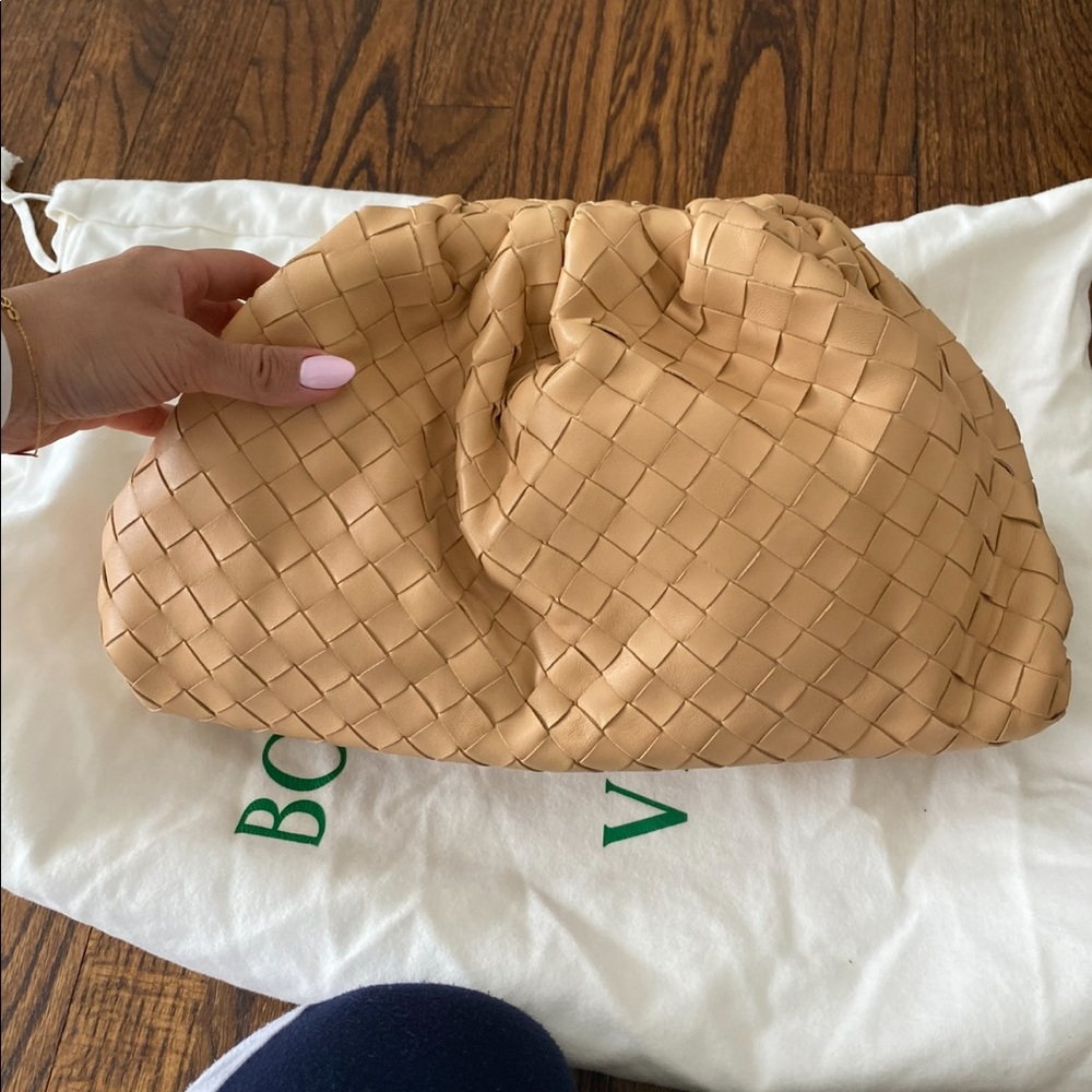 Bottega Veneta Pouch Leather Clutch